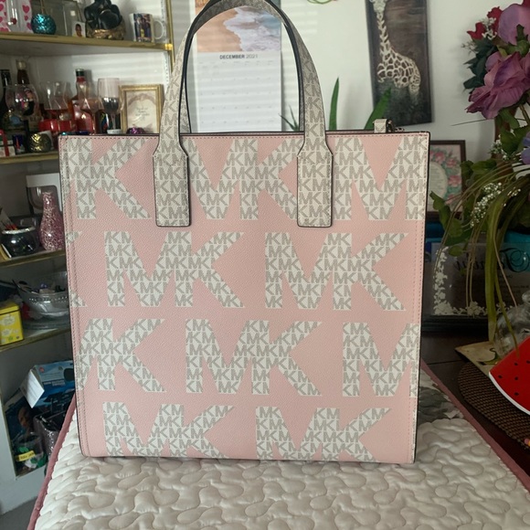 Michael Kors XL kenly tote - Picture 11 of 12